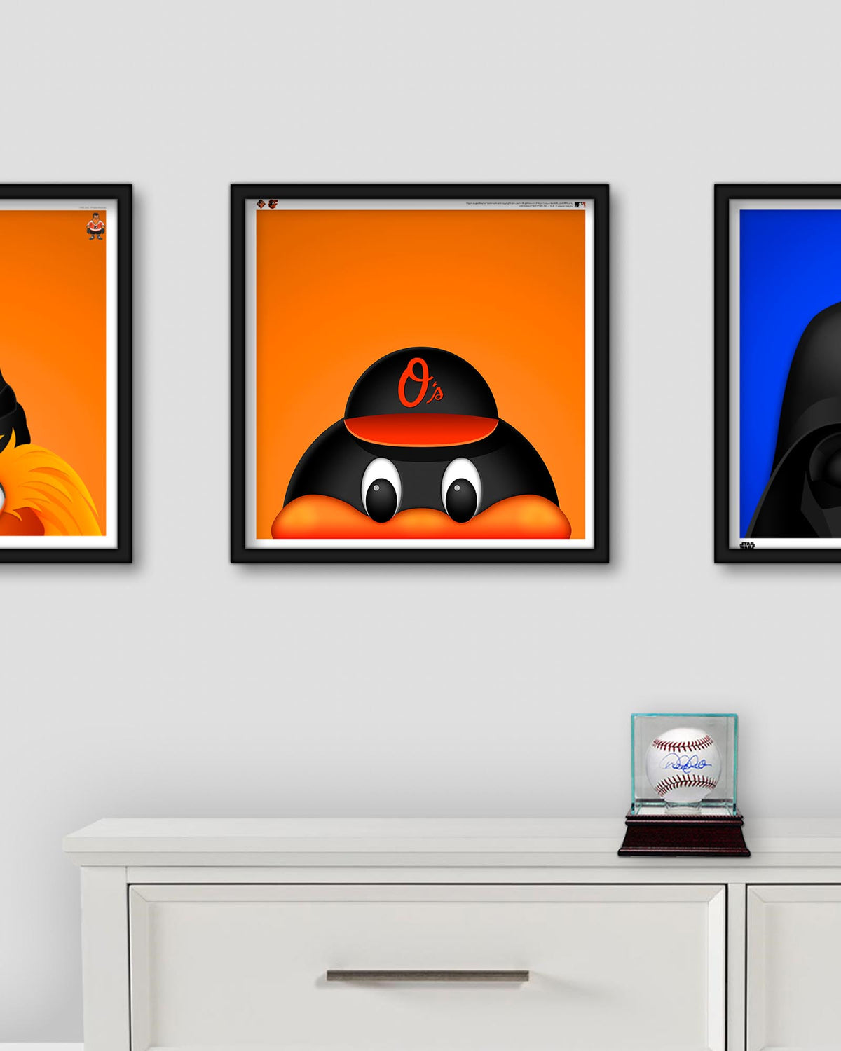 Minimalist Oriole Bird